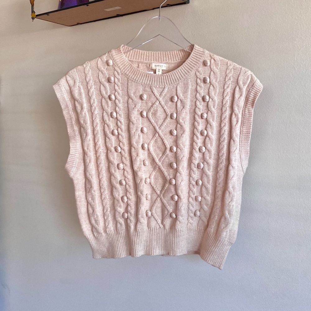 🪞 NWT mini pom pom cable knit sweater vest cap sleeveless top